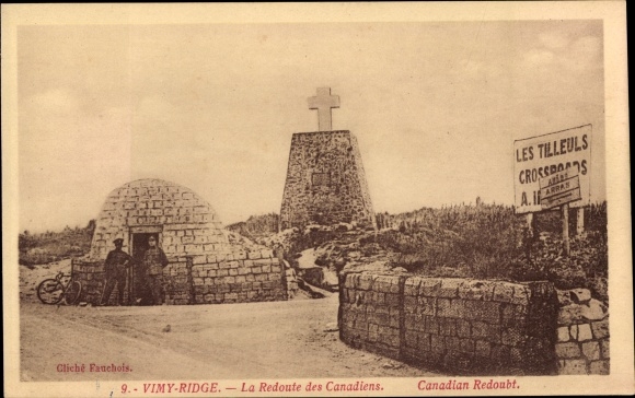 Postcard Vimy Pas de Calais, Vimy Ridge, La Redoute des Canadiens