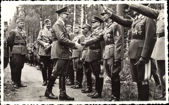 Photo Postcard Finland, Führer and Reich Chancellor Adolf Hitler, Carl Gustaf Emil Mannerheim