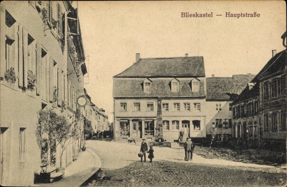 Postcard Blieskastel in Saarland, main street, monument