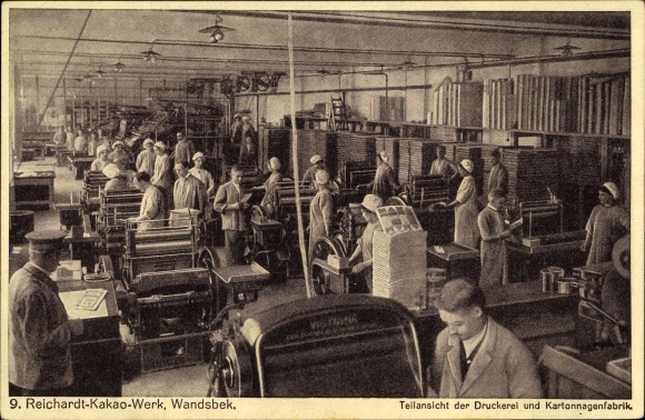 Ansichtkaart Hamburg Wandsbek, gedeeltelijk zicht op de drukkerij en kartonfabriek, machines, arbeiders