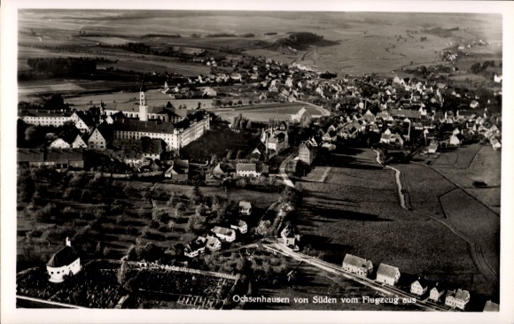 Postcard Ochsenhausen in Württemberg, aerial view of landscape, buildings, welcome