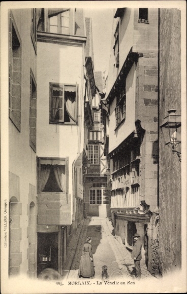 Postcard Morlaix Finistère, Partial view of an alley, buildings, calm atmosphere