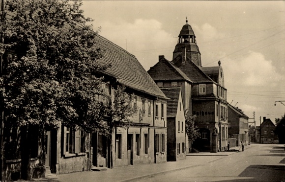 Postcard Regis Breitingen Saxony, Rathausstraße with town hall