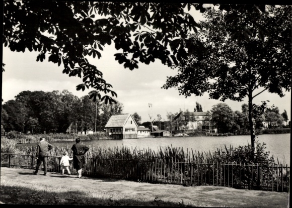 Postcard Röbel on the Müritz, lake promenade, sailors' home, walkers
