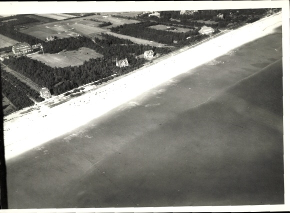 Ak Wyk auf Föhr Nordfriesland, Blick auf Wyk auf Foehr, Golfplatz, Strand und Meer