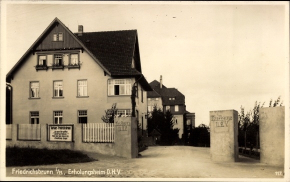 Ak Friedrichsbrunn Thale im Harz, Erholungsheim, Eingangsbereich, Gebäude, Natur, altmodisch
