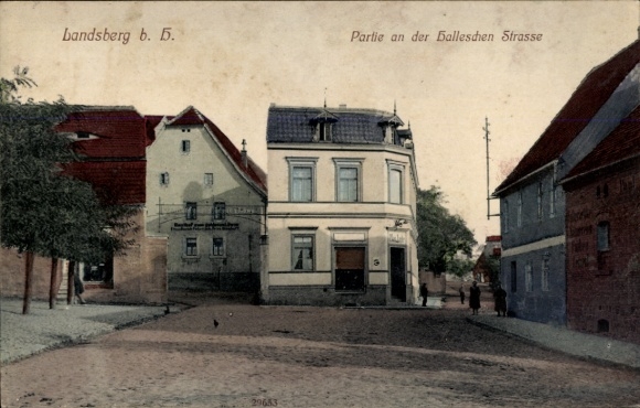 Postcard Landsberg im Saalekreis, Hallesche Straße