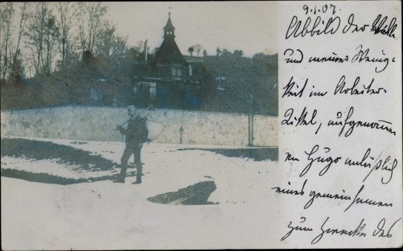 Photo PC Vienna 3 ?, snowshoe club, excursion, man in the snow, villa, Hugo