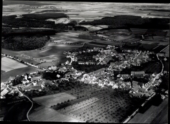 Foto Bernstadt auf dem Eigen Sachsen, Fliegeraufnahme vom Ort