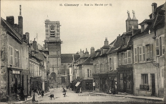 Ak Ak Clamecy Nièvre, Yonne, Kanal, Straße Rue du Marché,  Architektur, Uhrenturm, Menschen auf d