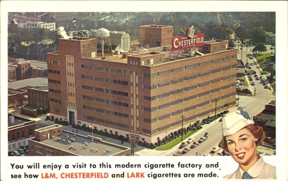 Ansichtkaart Durham North Carolina USA, sigarettenfabriek, L&M, Chesterfield, Lark, reclame