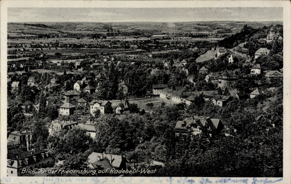 Ak Radebeul in Sachsen, Panorama, Radebeul-West, Blick von der Friedensburg