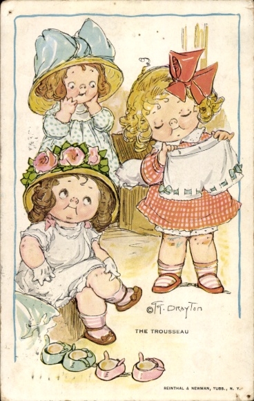 Postcard Bordeaux Gironde, Three little girls examine their new dresses.