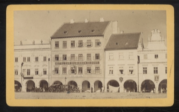 CdV Fotografie Tschechien, Budweis, Marktplatz mit Hotel Zur Silbernen Glocke