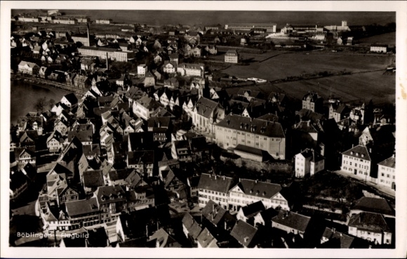 Ak Böblingen in Württemberg, Luftaufnahme von  mittelalterliche Gebäude, Stadtlandschaft