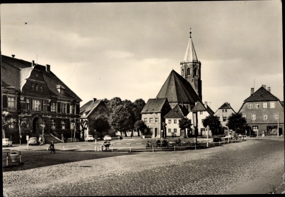 Ak Calau in Neder-Lausitz, Vredesplein met uitzicht op de kerk
