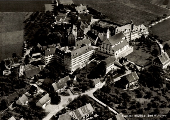 Postcard Reute Bad Waldsee in Upper Swabia Württemberg, Reute Monastery, aerial view, surrounded by fields