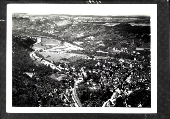 Postcard Künzelsau am Kocher Hohenlohekreis, black and white photo of a town in a valley surrounded by wooded...