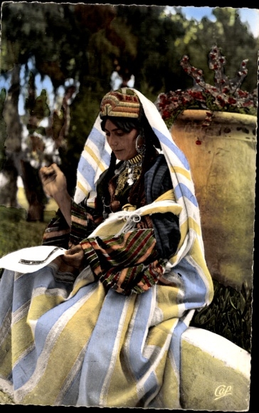 Postcard Djerba Tunisia, Jewish embroiderer