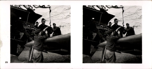 Stereo Raumbild Foto Fliegen und Siegen Nr. 25 Jagdgeschwader Mölders, Me 109, Bodenpersonal