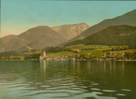 Photo St. Wolfgang im Salzkammergut Upper Austria, view of the town