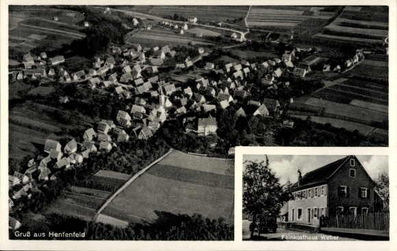 Ak Henfenfeld in Mittelfranken, Luftaufnahme von  Feinkosthaus Weber, ländliche Landschaft