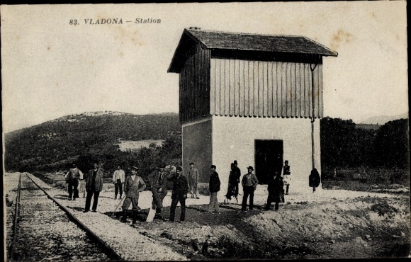Photo Postcard Vladona, game at the train station