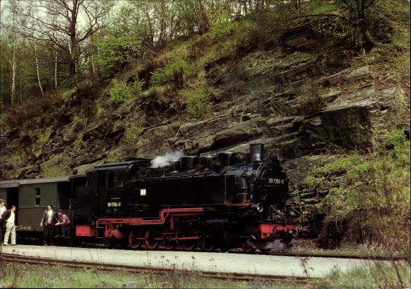Ak Seifersdorf, Bahnhof Schmalspurbahn Freital Hainsberg Kipsdorf, Lokomotive 99 1784-0
