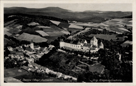 Ak Wörth an der Donau Oberpfalz Bayern, Luftaufnahme von Wörth, Burg, Landschaft, alte Architektu