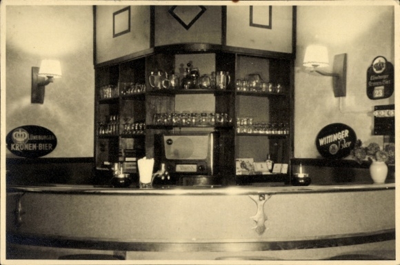 Postcard Lüchow in Wendland, bar, beer advertising, waiter, glassware