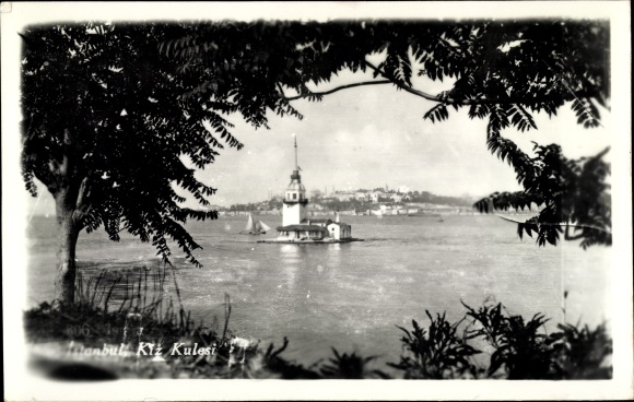 White Constantinople Istanbul Turkey, Maiden Tower, Leanderturm