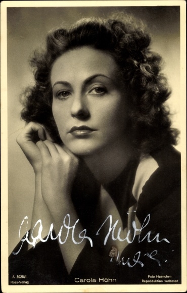 Postcard actress Carola Höhn, portrait, Ross Verlag No. A 3025/1, autograph