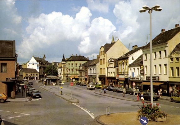 Viersen in North Rhine-Westphalia, Gereonsplatz, busy street, old and new buildings, cloud...