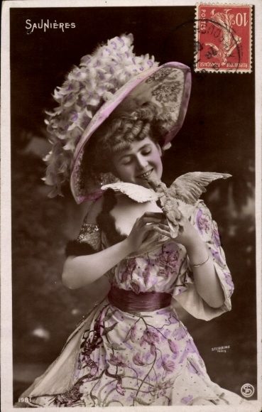 Postcard Variety Artist, Saunieres, Portrait, Dress, Bird