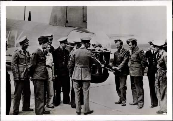 Photo H. Hoffmann, Paris Bourget Airport, French and British fighter pilots on board cannon