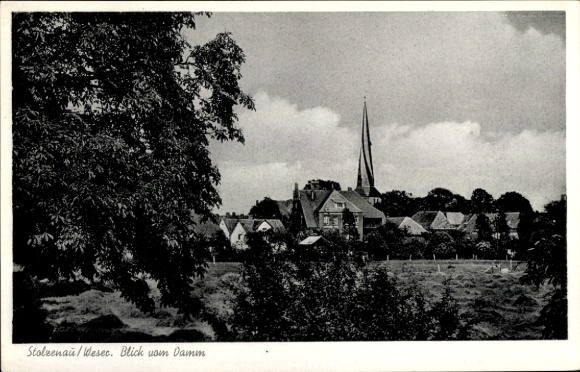 Postcard Stolzenau on the Weser, Stolzenau/Wesec, view of the village, church in the background