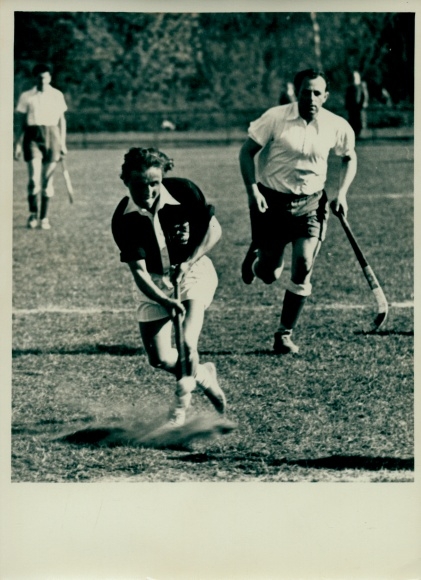 Photo Berlin Weißensee, Hockey Oberliga, Leipzig vs. Pankow April 19, 1953, Buschallee