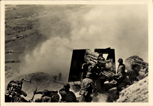 Postcard Waffen-SS, Fla during ground bombardment
