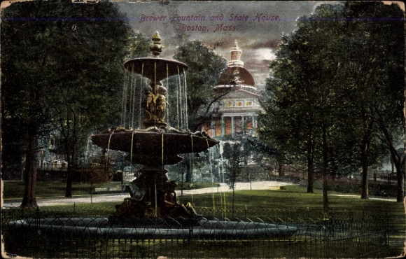 Postcard Boston Massachusetts USA, fountain, state building, Boston, Massachusetts
