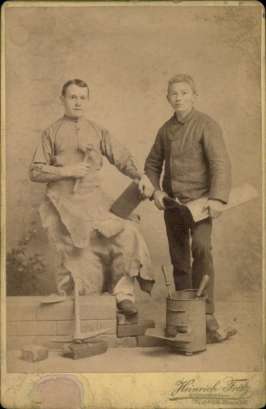 Cabinet Photo Greiz in Thuringia, Two Craftsmen, Bricklayer and Journeyman, portrait 1892