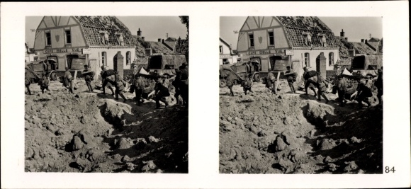 Stereo image photo &quot;The Battle in the West&quot; No. 84, French prisoners in Dunkirk