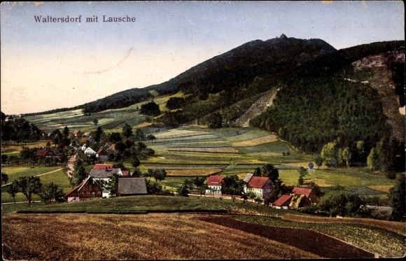 PC Waltersdorf Großschönau Oberlausitz, view of the place with a laurel