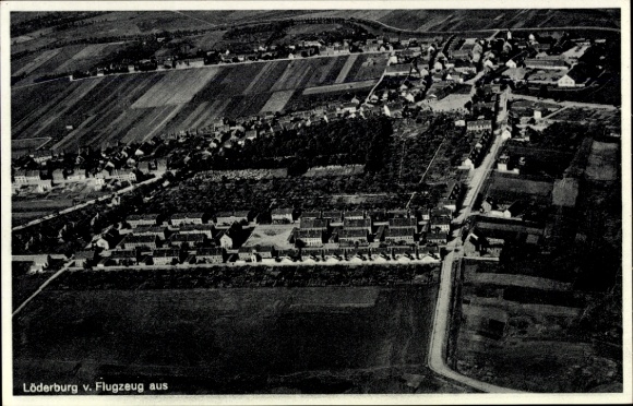 Ak Löderburg Staßfurt im Salzlandkreis, Luftaufnahme von  Flugzeug, Landschaft, 