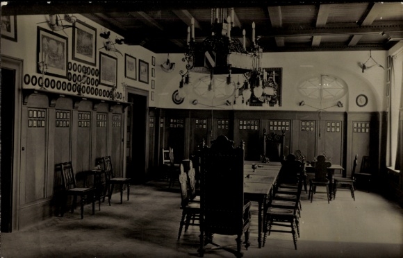Studentika Postcard Berlin Grunewald, Corpshaus Guestphalia, interior view