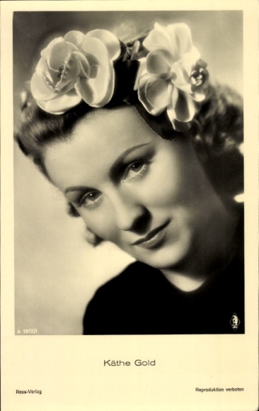 Ak-actrice Käthe Gold, portret met bloemen in het haar