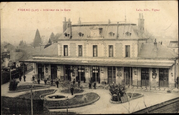 Postcard Figeac Lot, train station