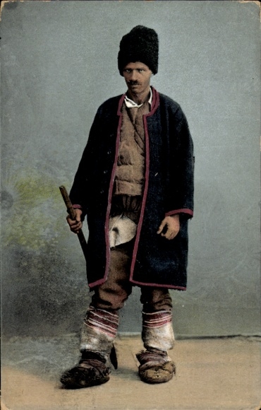 Picture Romania, man in Romanian costume