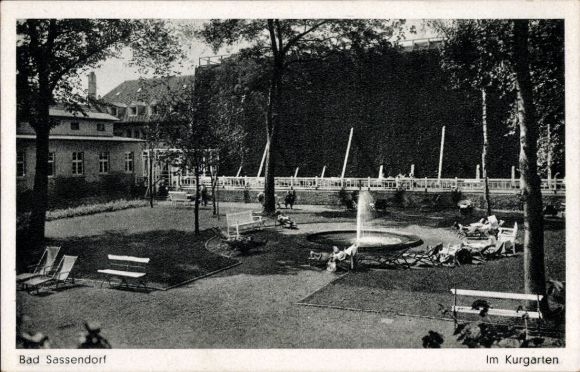 Postcard Bad Sassendorf in Westphalia, in the spa garden, fountain