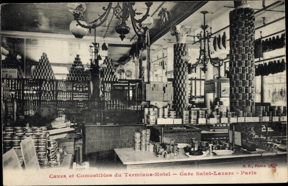 Postcard Paris VIII., Gare Saint Lazare, Caves et Comestibles du Terminus Hotel, action, interior view
