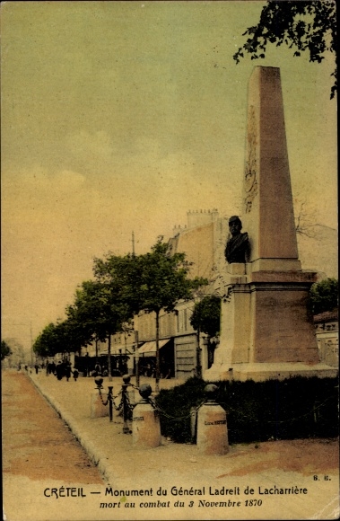 Postcard Créteil Val de Marne, Monument of General Ladreit de Lacharriere